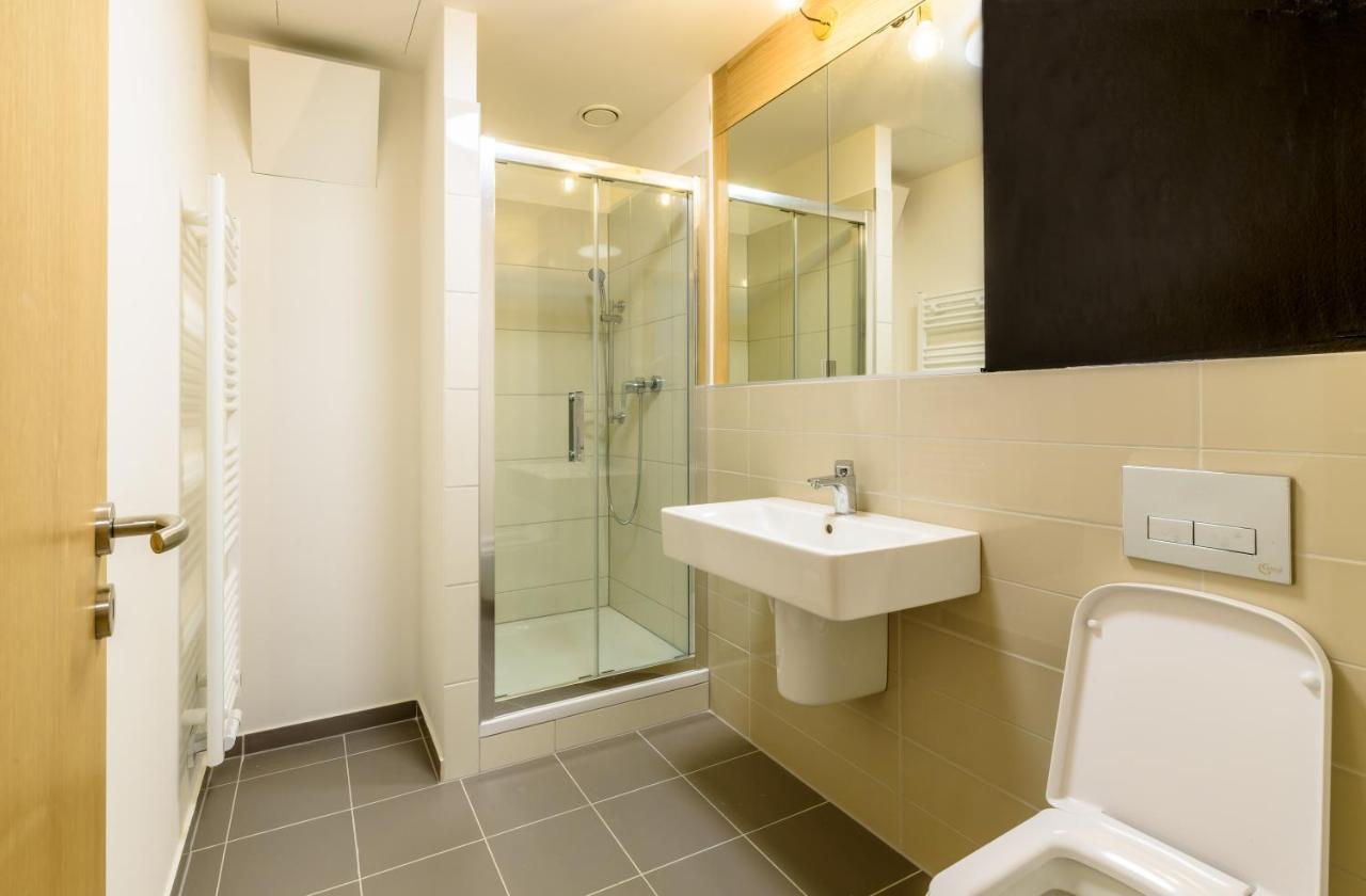 Bratislava Center, River Front, Private Parking Included 외부 사진